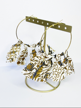 Load image into Gallery viewer, Lucky charm Earrings - Classic