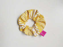 Load image into Gallery viewer, Scrunchie - Yellow