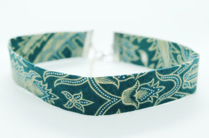 Batik choker