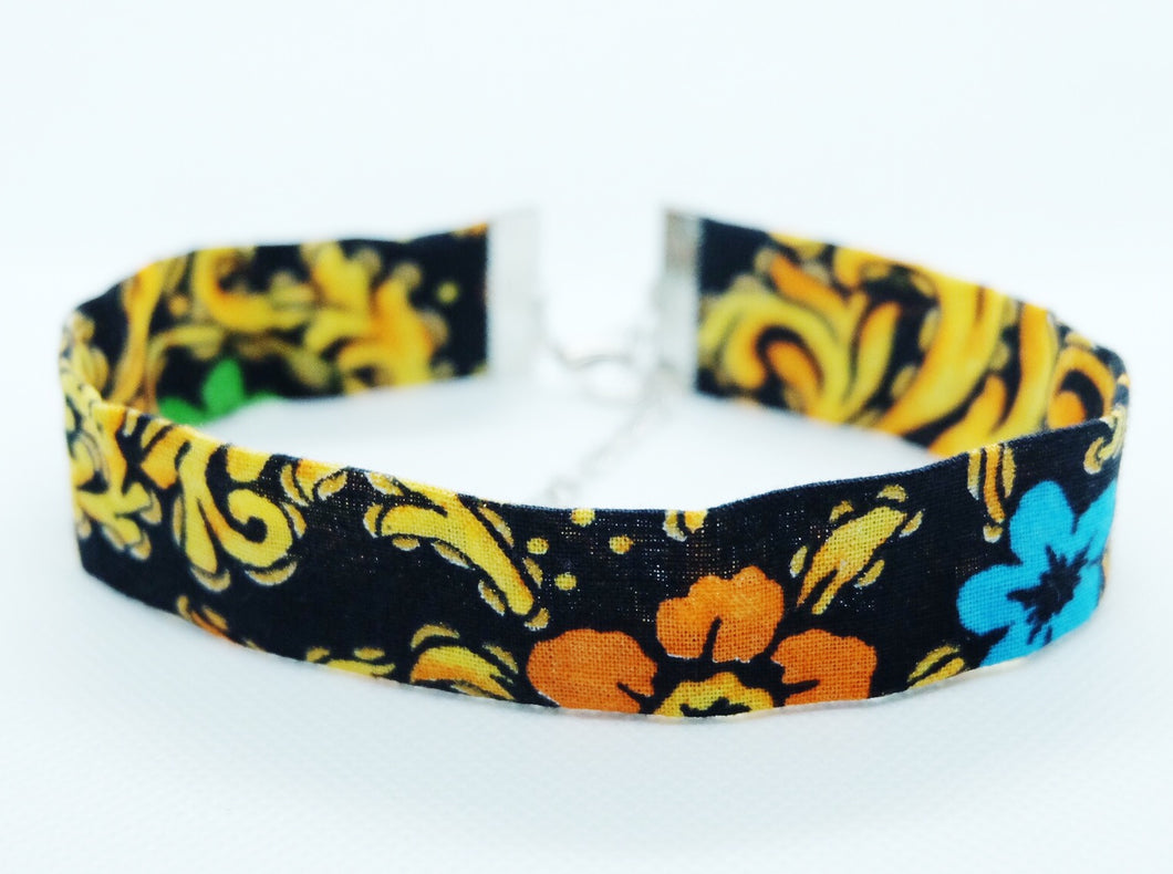 Batik choker