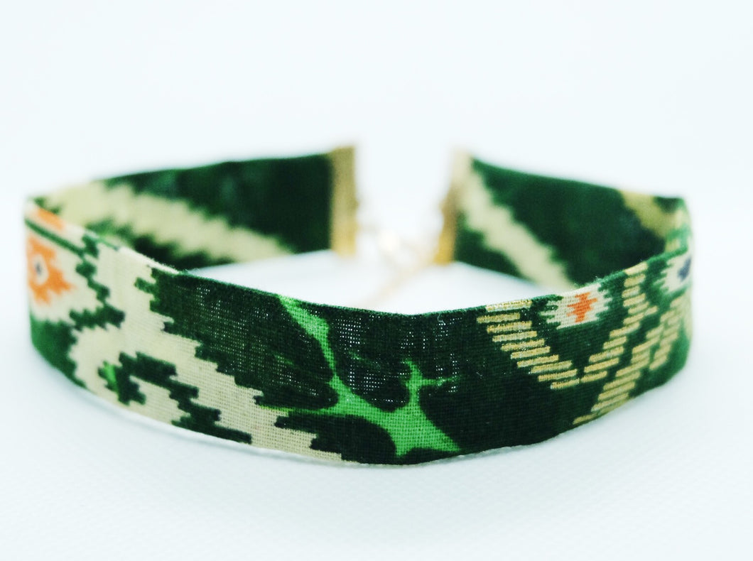 Batik choker