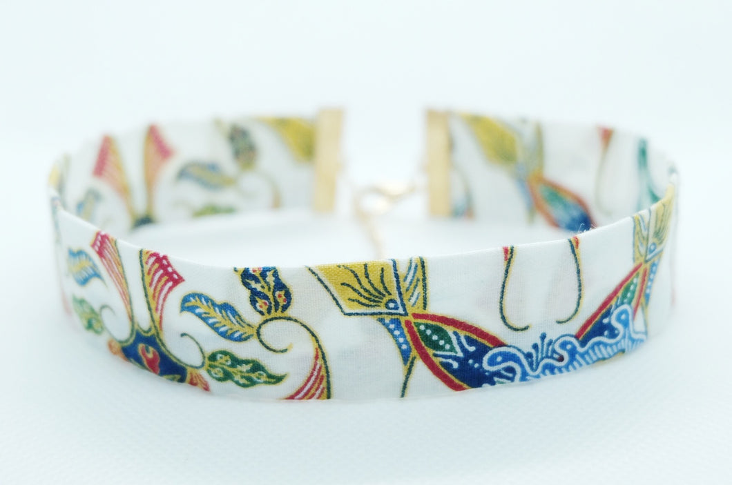 Batik choker