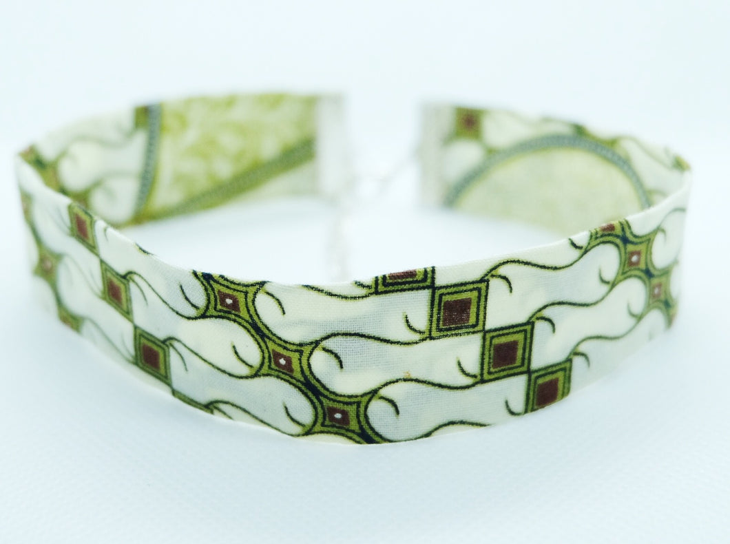Batik choker