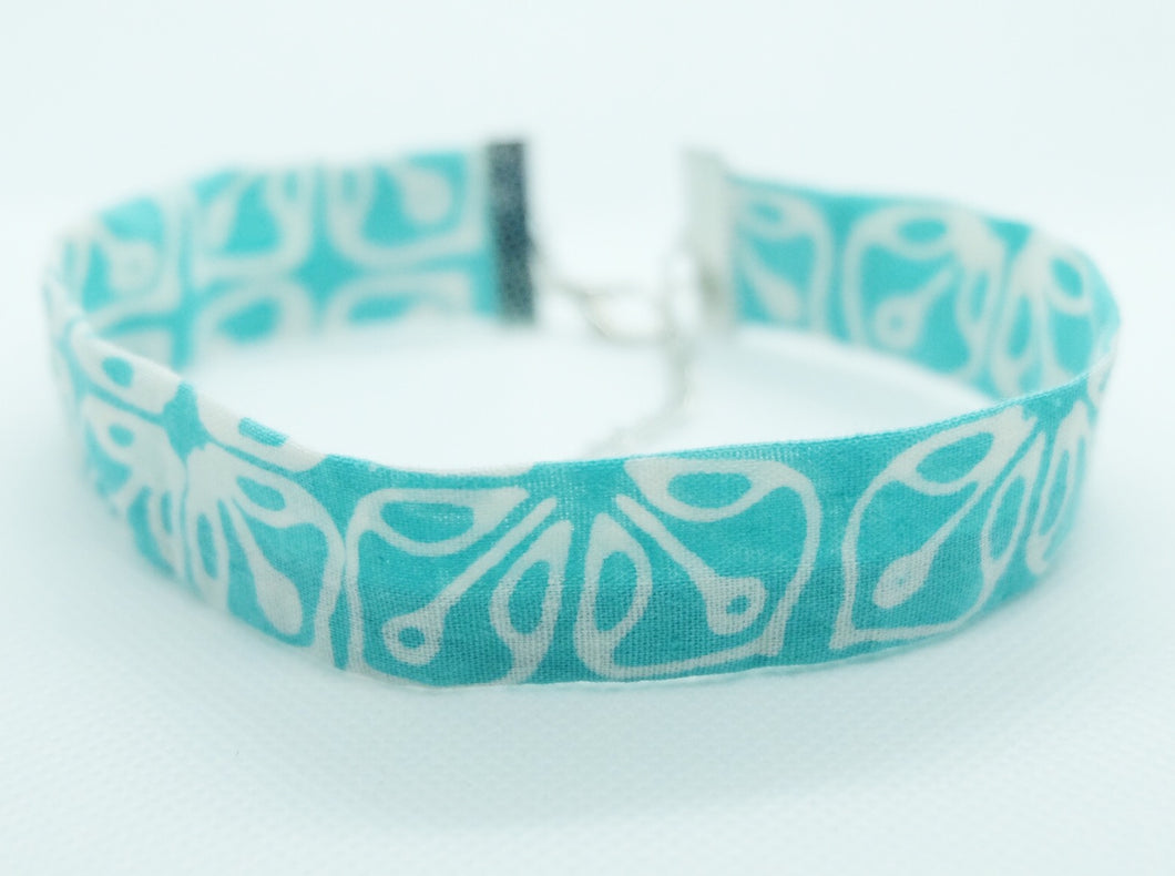 Batik choker
