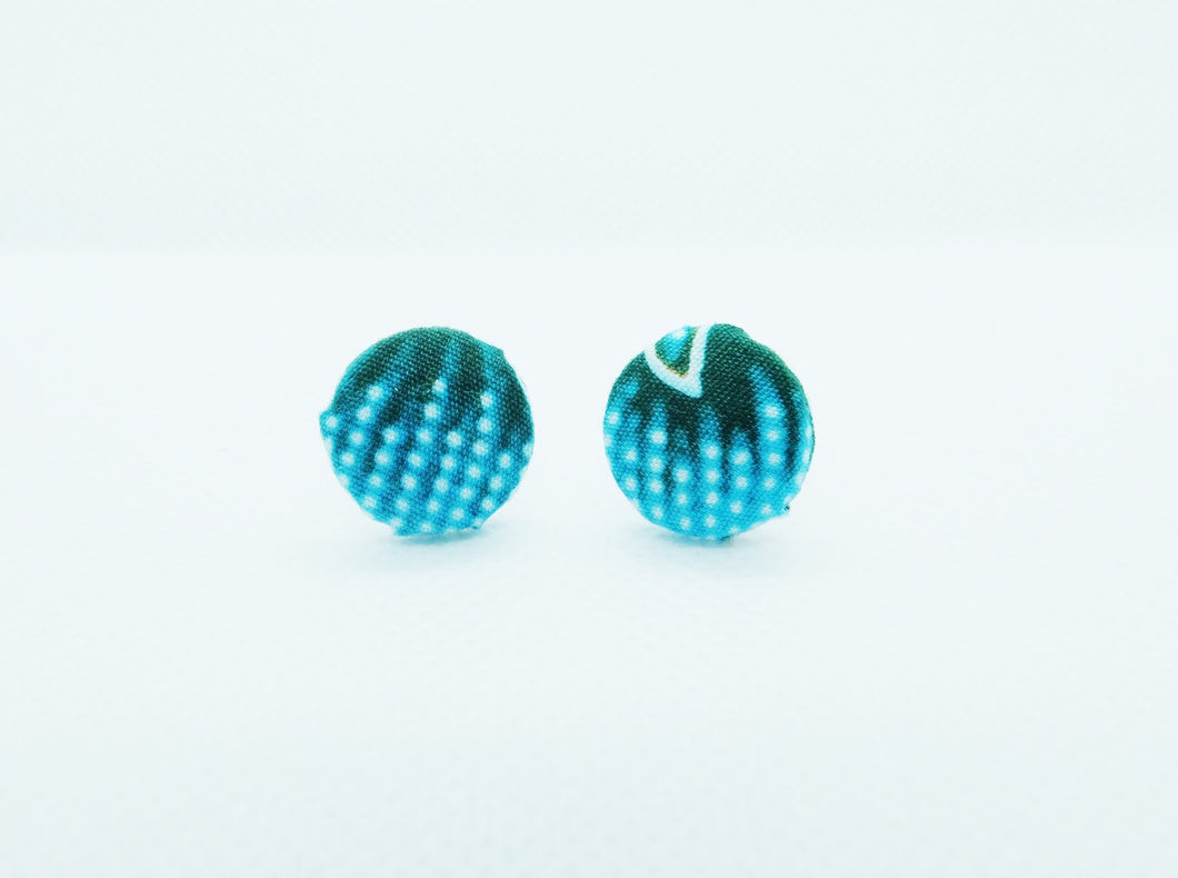 Button earstud